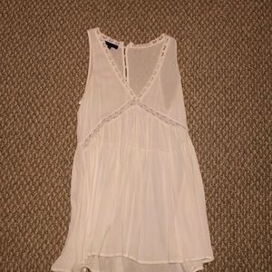 Kendal and Kylie White dress